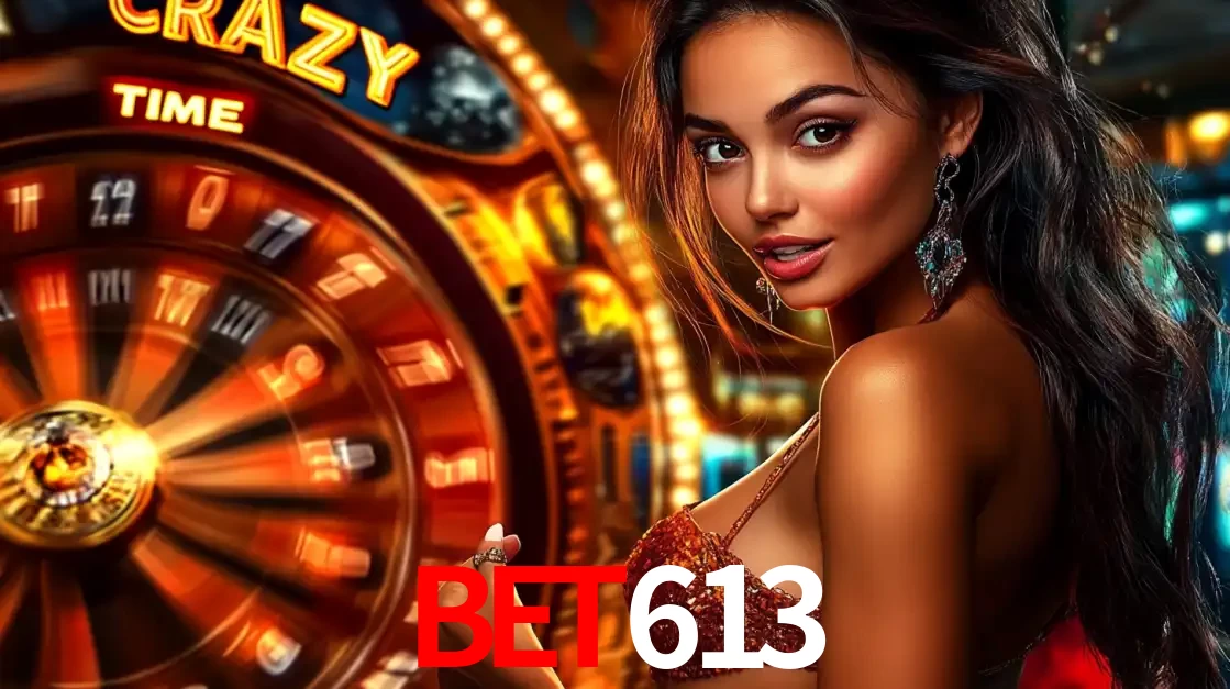 Mulher ao lado da roda de prêmios do jogo de cassino ao vivo Crazy Time, um dos shows de jogos mais emocionantes oferecidos pela plataforma de apostas bet613.